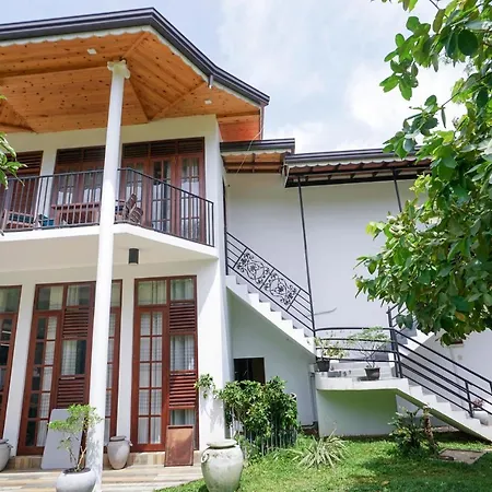Surf Sea Breeze Apartments-2
