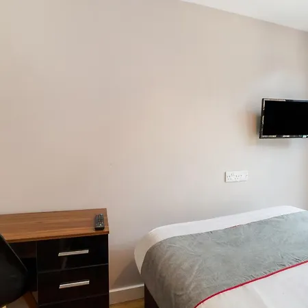 Oyo Vincent Apartments-2
