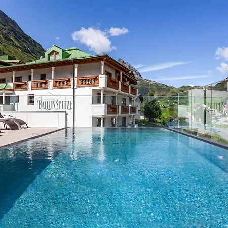Alpenresidenz Ballunspitze - Kinderhotel-3
