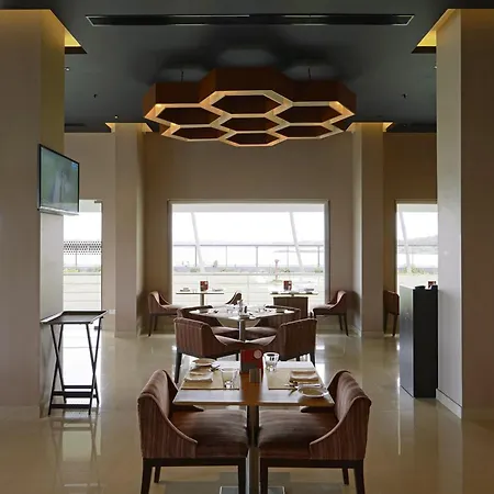 Hotel Naveen Lakeside-2