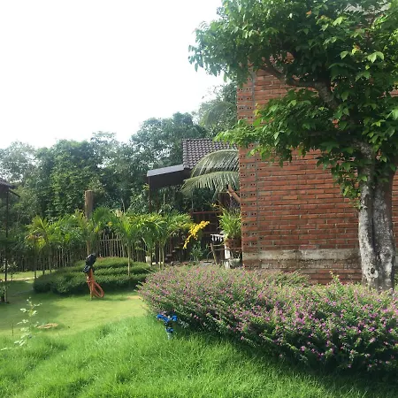 Anna Pham Bungalow - Friendly Local-2