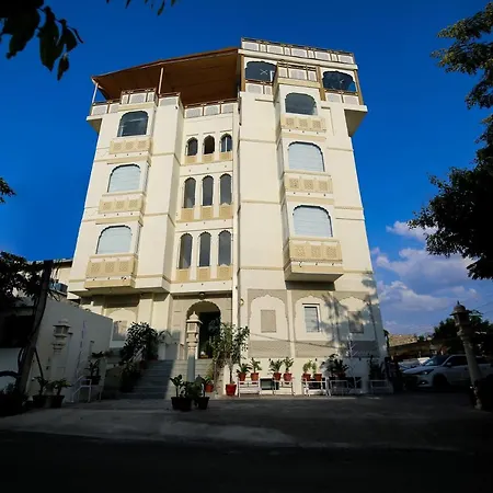 Hotel Ratangarh Palace-2