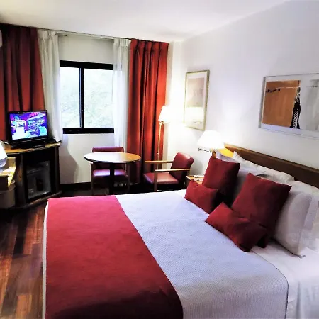 Balmoral Plaza Hotel-2