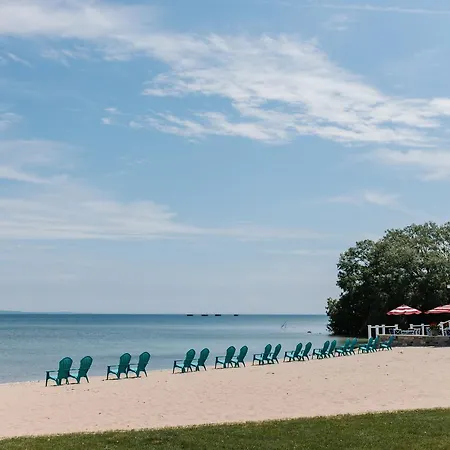 Breakers Resort - Lakeside-3