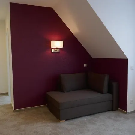 Hotel Van Lendt Garni-3
