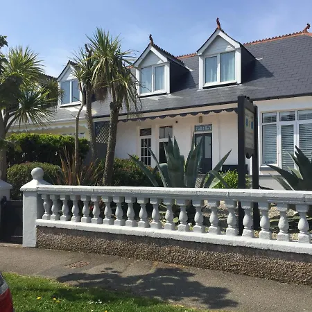 Trewinda Lodge-2