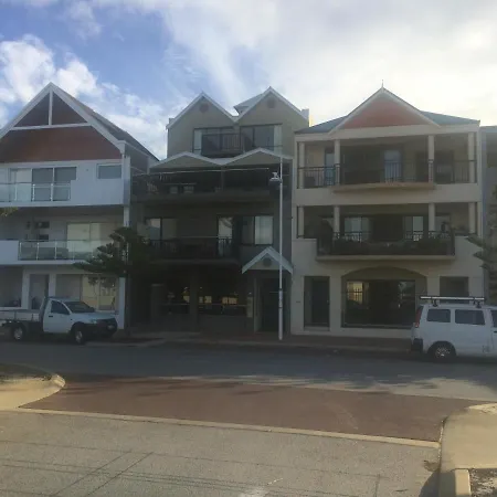 Breakwater Short Stay-3