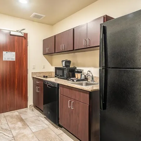 Cobblestone Hotel & Suites - Andrews-2