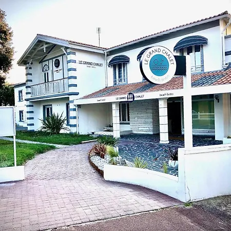 Beach Hotel - Le Grand Chalet-3