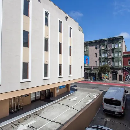 Cathedral Hill Hotel-3