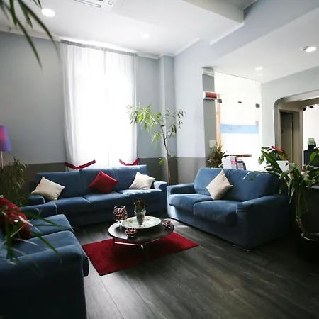 Hotel Magenta-2