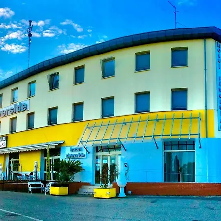 Hotel Riverside-3