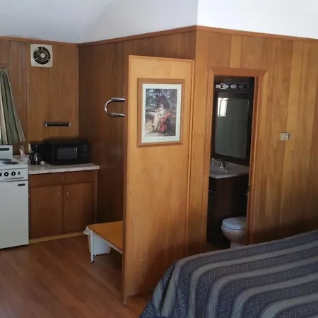 Alpine Moose Lodge-2