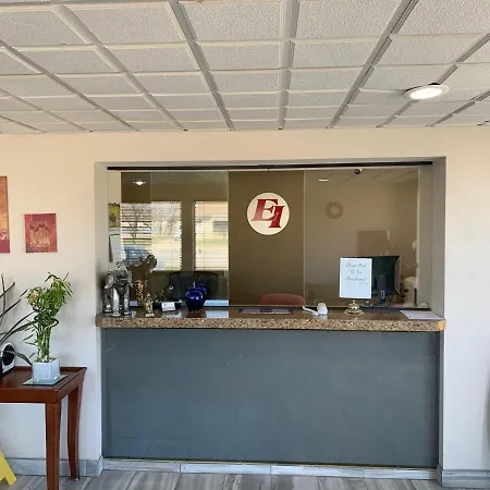 Econo Inn-2