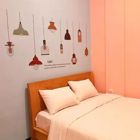 Roomz Budget Residence-3