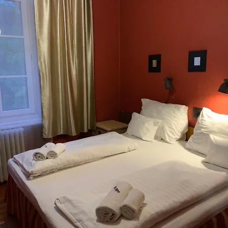 Hotel Omnibusz-3