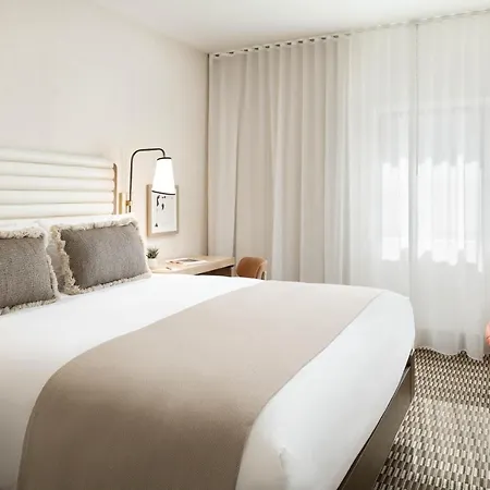 Luxe Rodeo Drive Hotel-2
