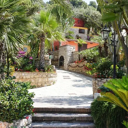 Aeneas' Landing Resort-2