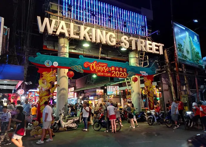Walking Street Encore Hotel Pattaya