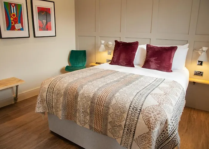 The Kings Arms Hotel Malmesbury