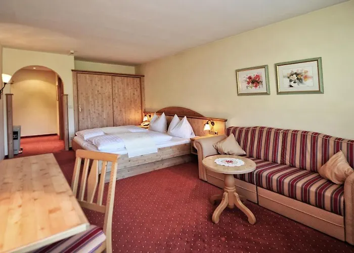 Hotel Garni Königsblick Fulpmes