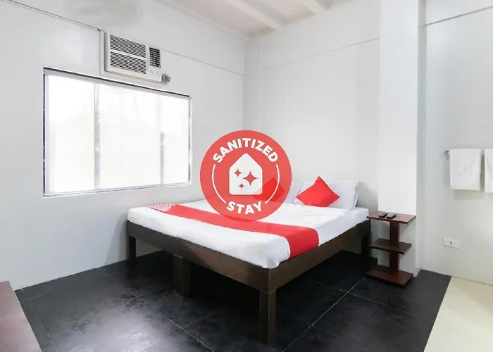 Oyo 136 Regal Residences Quezon City