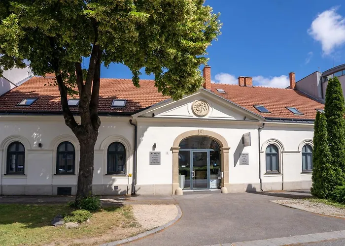 Átrium Rooms&Café Sopron