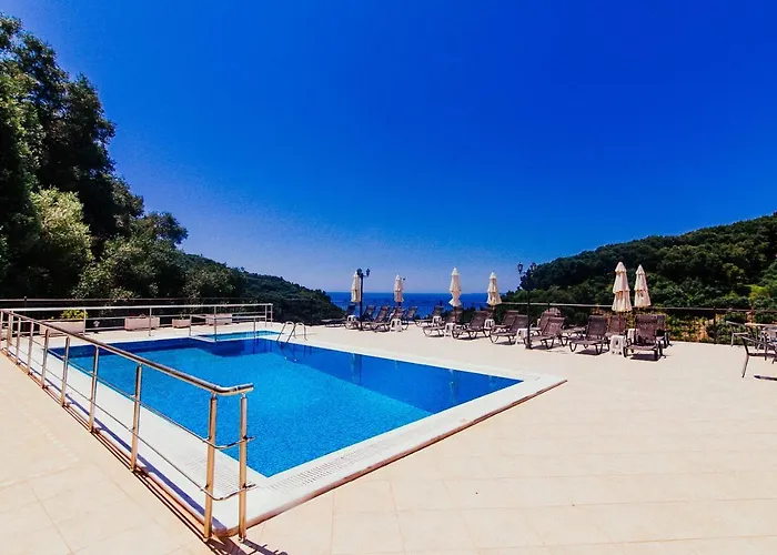 Petrino Apartments Parga