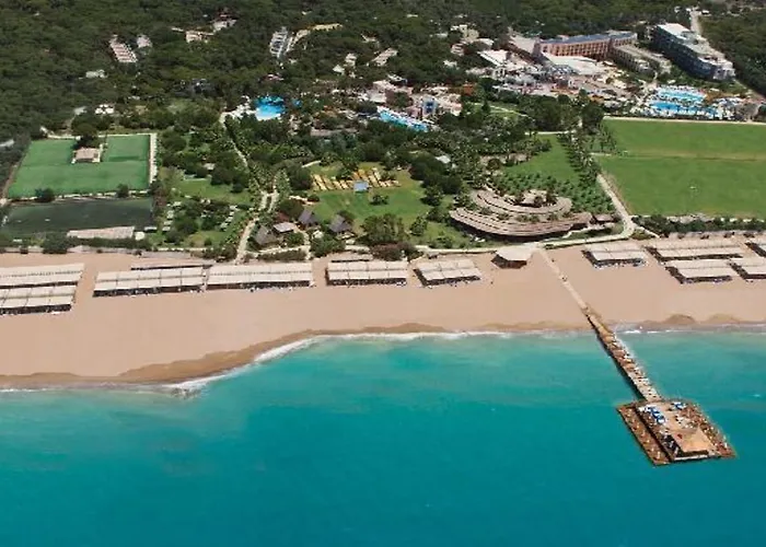 Blue Waters Club Hotel Side