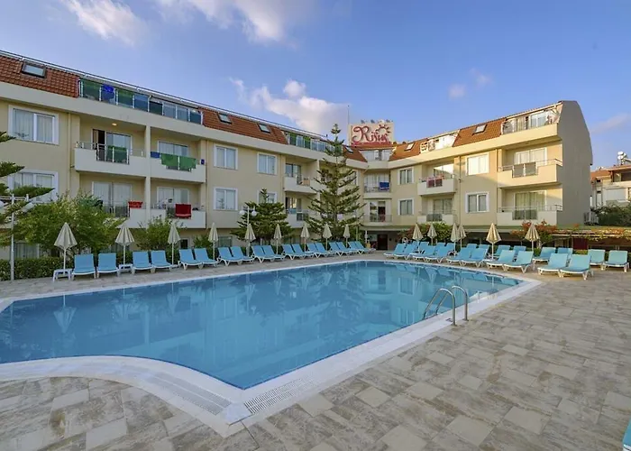 Risus Hotel Side