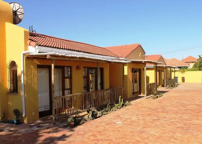 Flintstones Guest House Cape Town