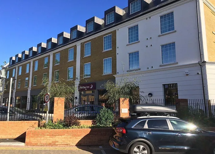 Premier Inn Premier Inn Epsom Town Centre
