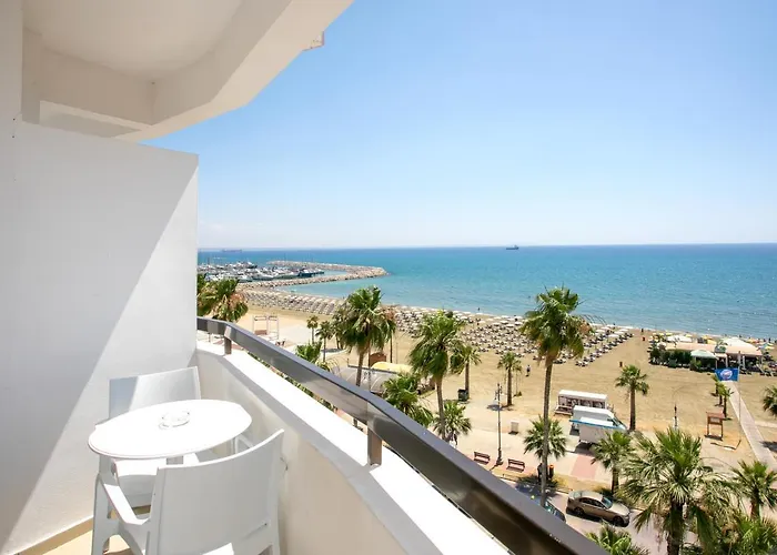 Les Palmiers Beach Boutique Hotel & Luxury Apartments Larnaka