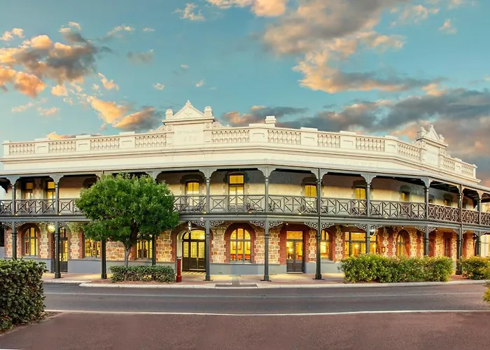 Farmers Home Hotel Northam