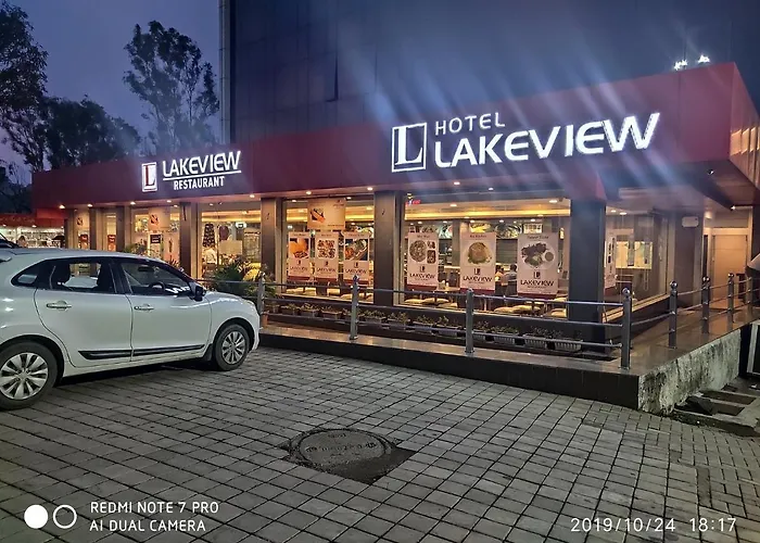 Hotel Lake View Saputara