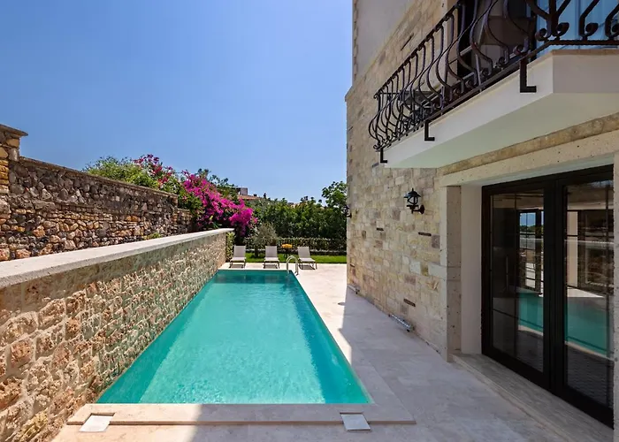 Atrium Taş Otel Çeşme