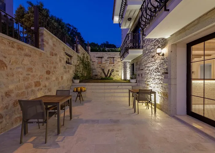 Atrium Taş Otel Çeşme