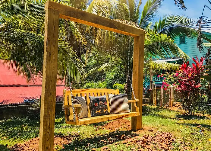 Manurii Garden - Adults Only Hotel Utila