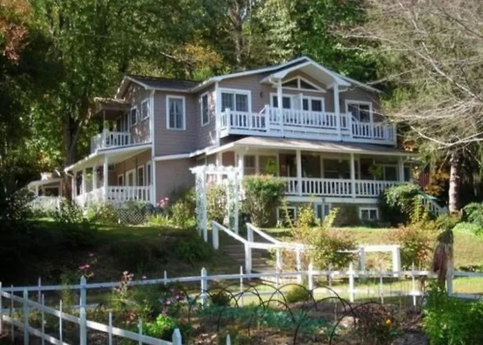 Folkestone Inn Bryson City