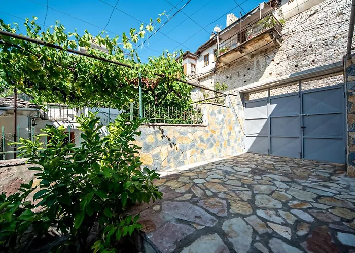Guest House Garden Gjirokaster