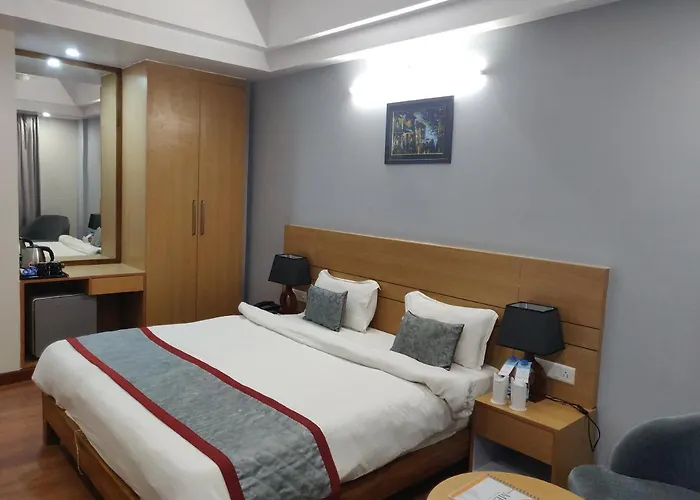 Hotel Sarvin Lucknow