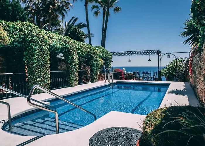 Hotel Carabeo Nerja