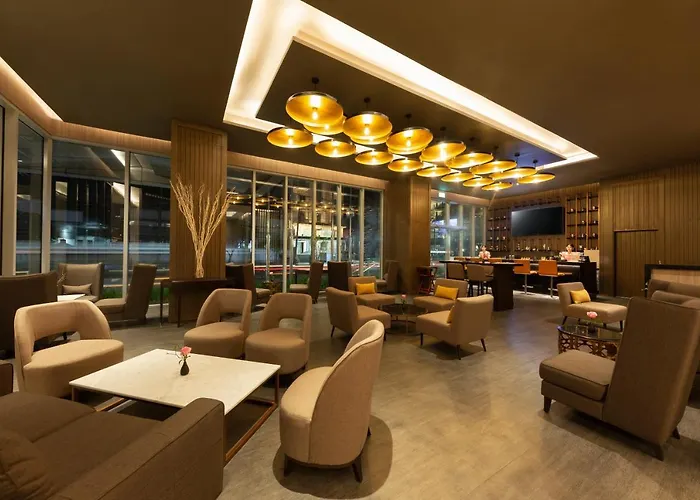 Zealax Hotel & Residence Yangón