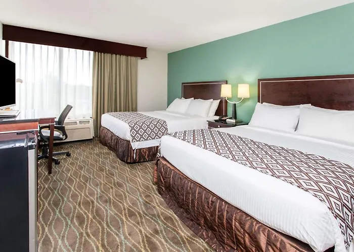 Wyndham Garden Lafayette Hotel
