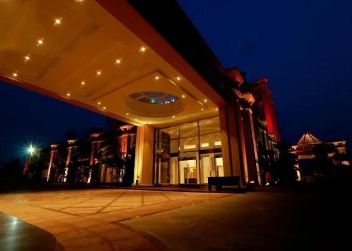 Golden Galaxy Hotels And Resorts Delhi 