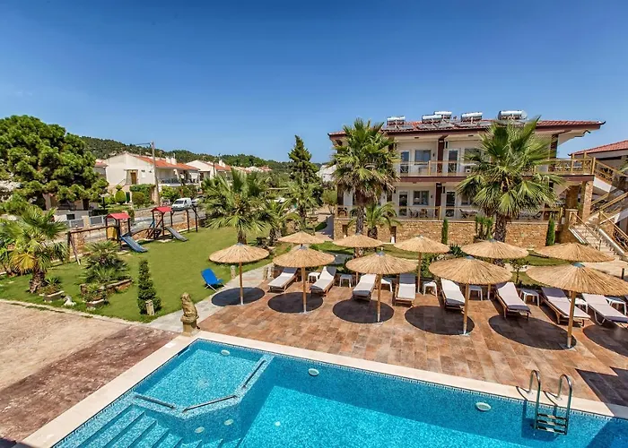 Halkidiki Greek Pride Ηotel And Apartments Fourka