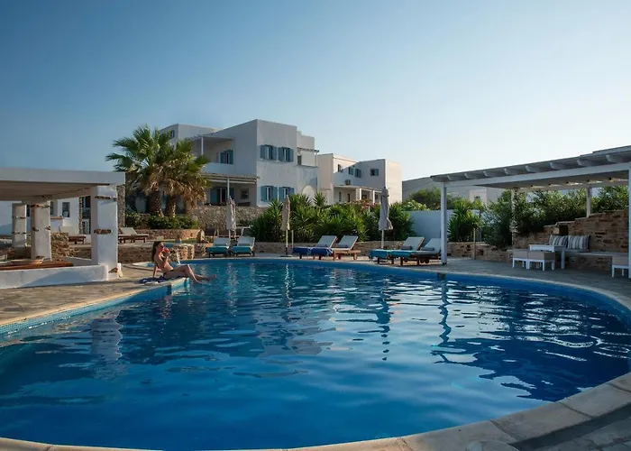 Kastro Antiparos Aparthotel