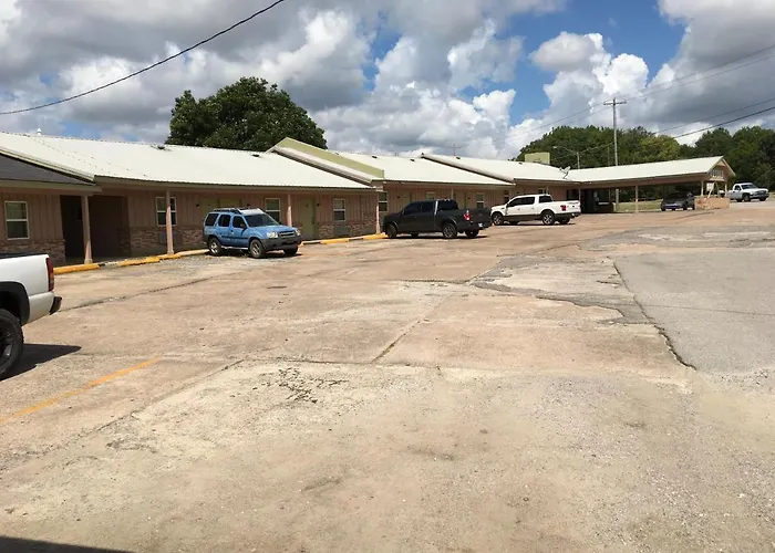 Village Inn Ada
