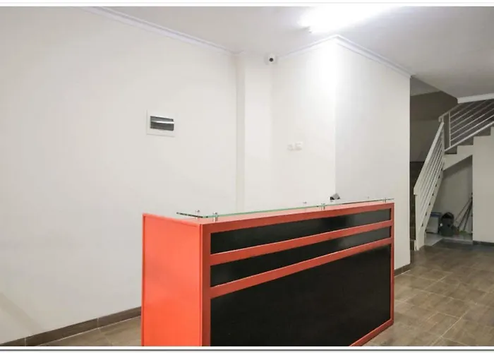 Reddoorz Syariah @ Jatinegara Hotel Jakarta
