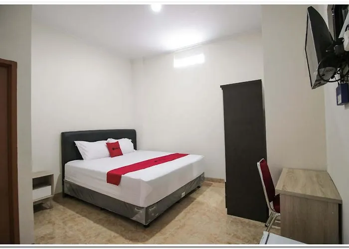 Reddoorz Syariah @ Jatinegara Hotel Jakarta